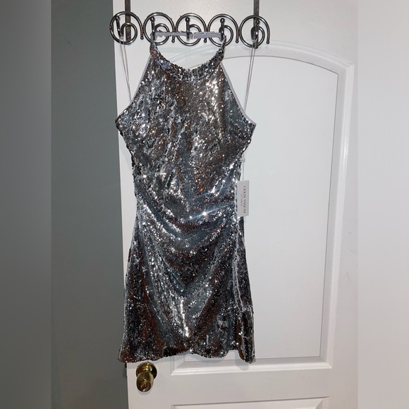 New! Ronny Kobo Vera Silver Sequin Halter Open-Back Mini Dress 🩶 Large NWT! - Picture 6 of 12